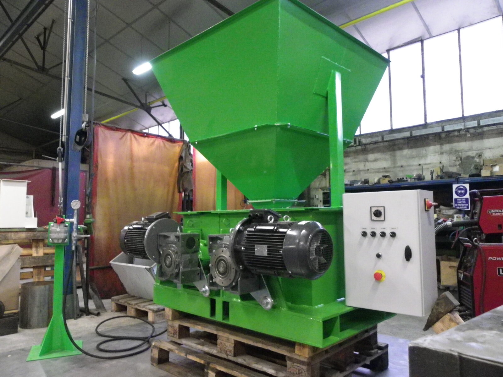 Ligne industrielle / usine 10