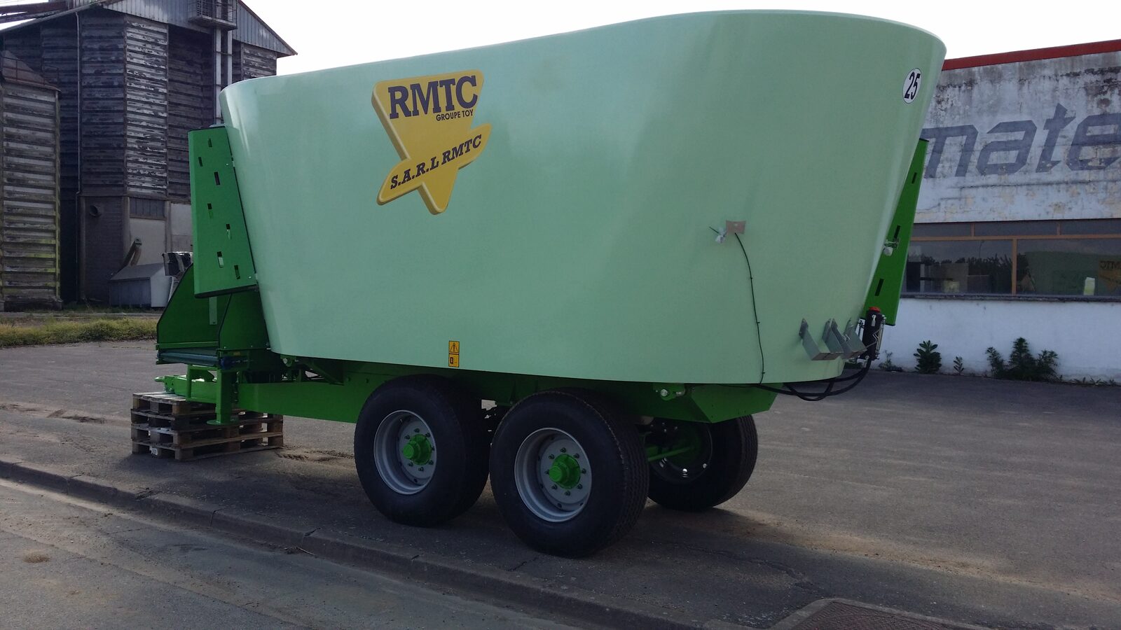 Machine agricole 5