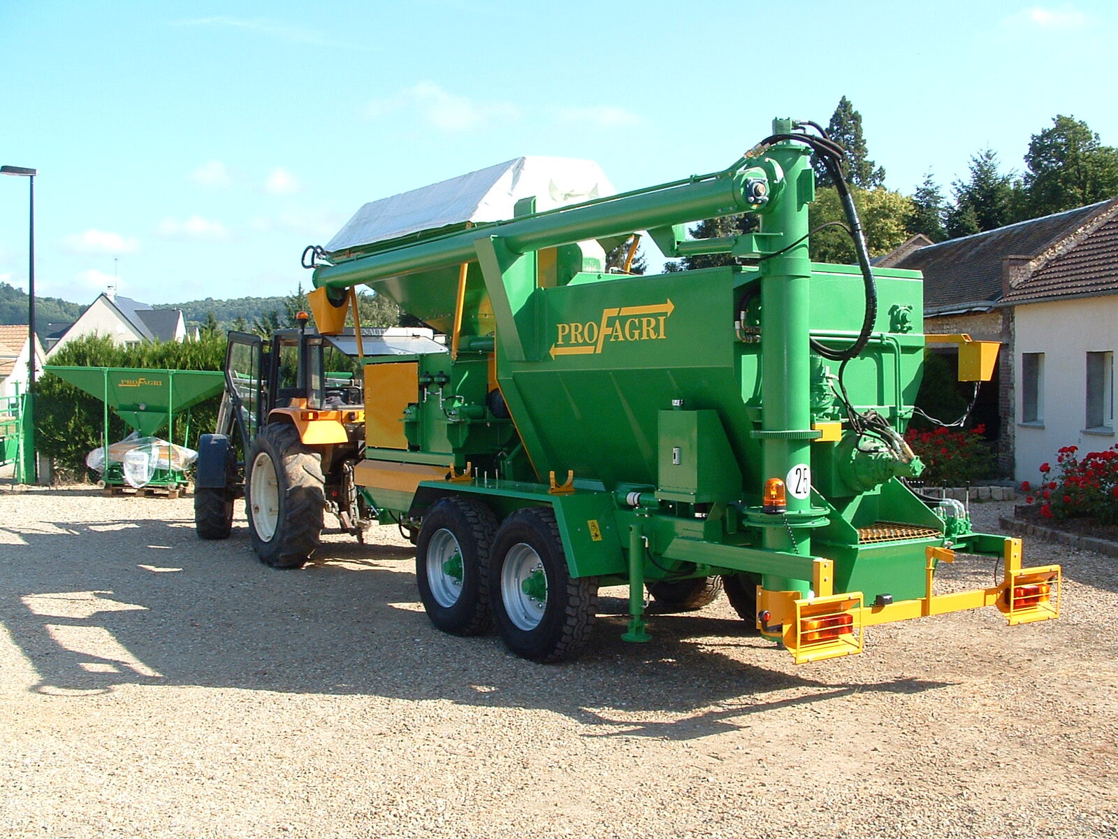 Machine agricole 10