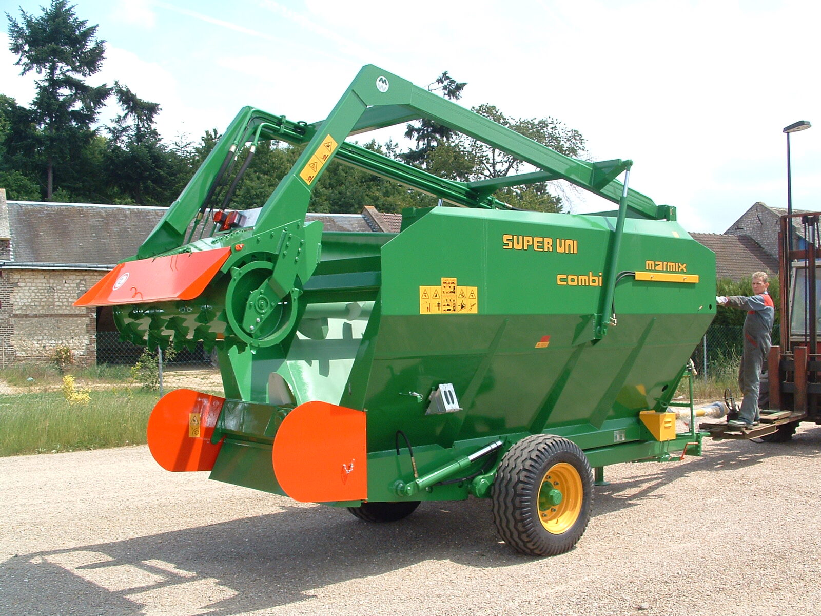 Machine agricole 13