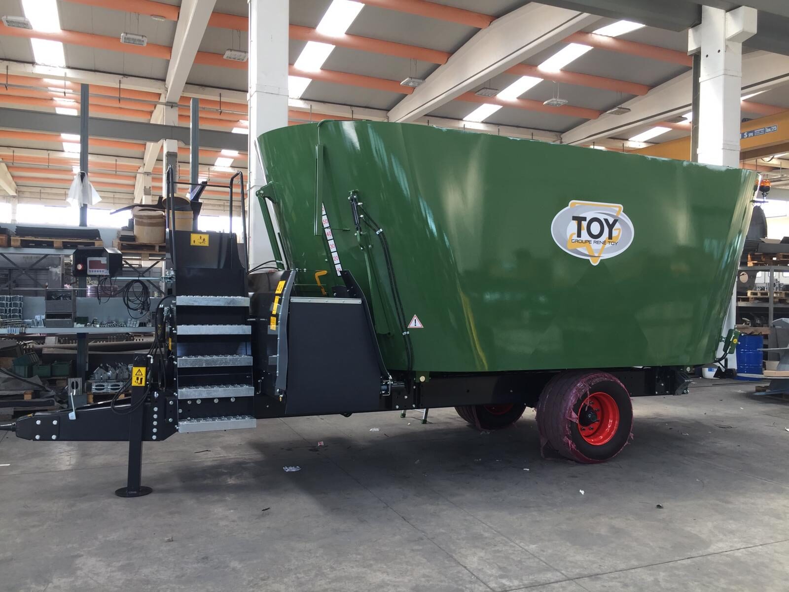 Machine agricole 17