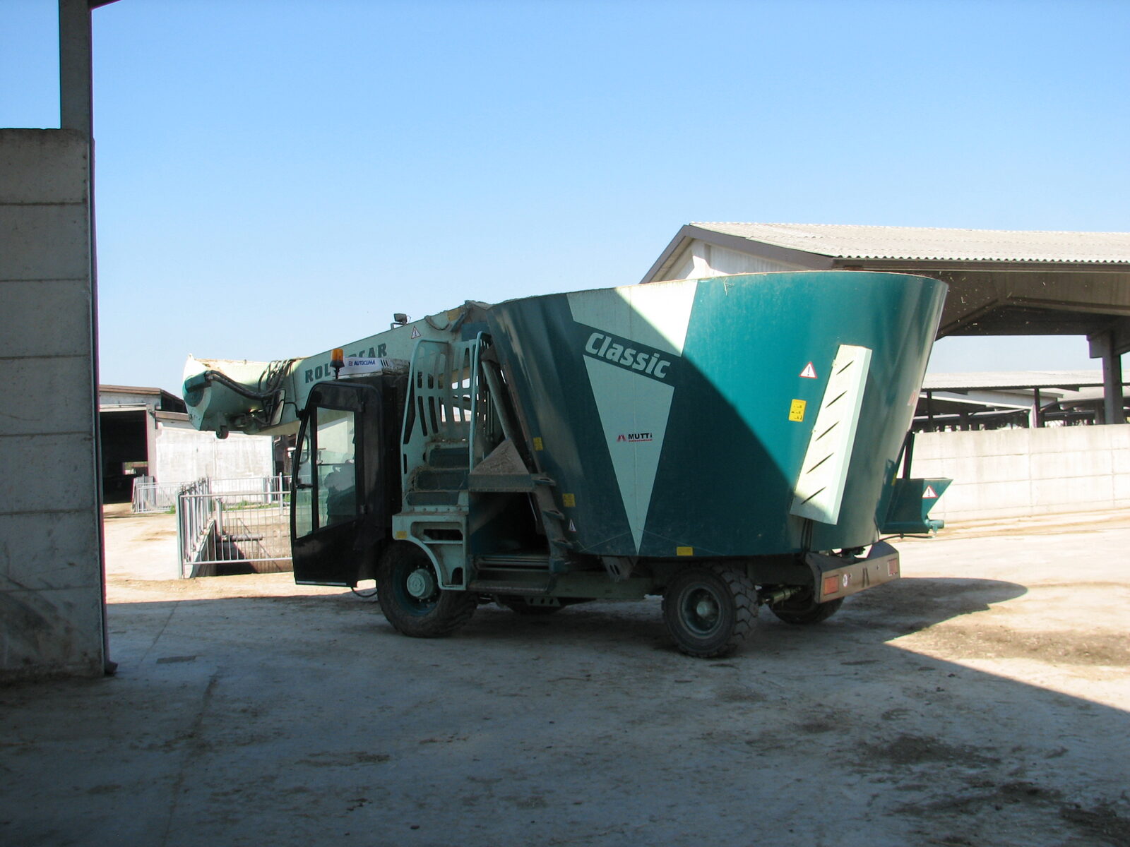 Machine agricole 24